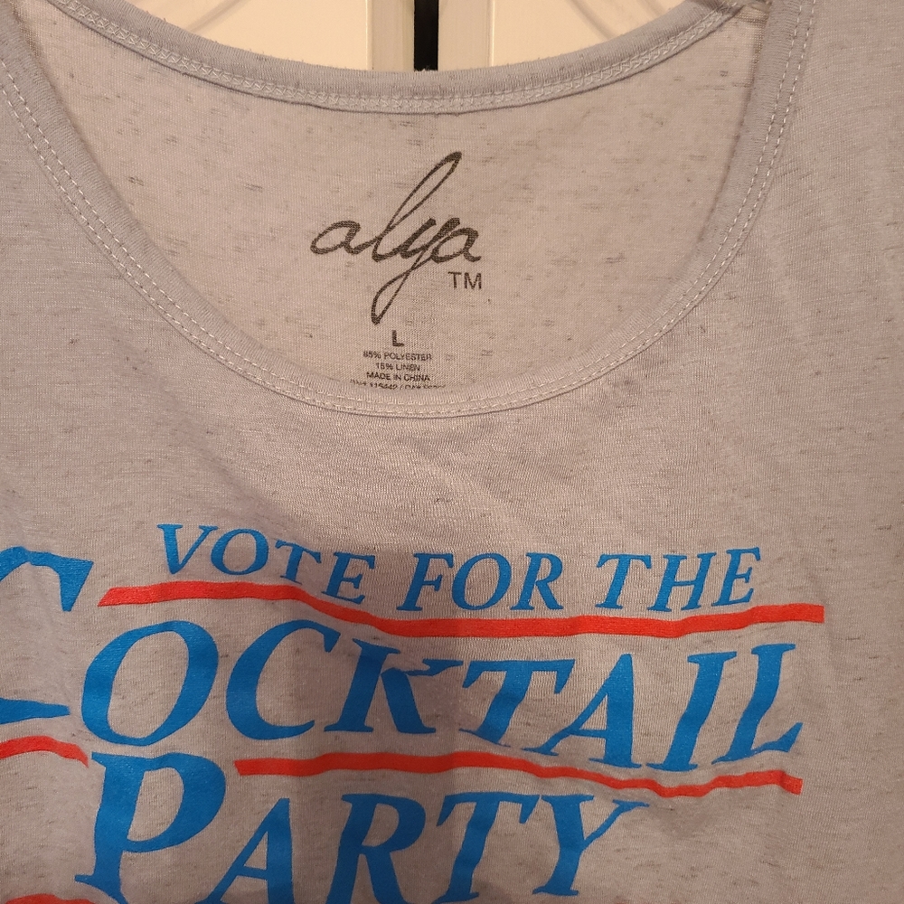 Tshirt - Picture 2 of 2